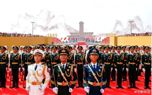 沐时代荣光 观阅兵盛典——瑞普斯组织观看93阅兵盛典